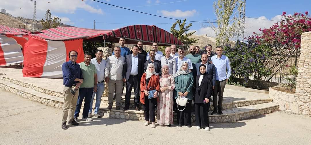 أبحاث الأراضي ينظم زيارة ميدانية لموقع بلدة بني نعيم برفقة مدير دائرة التطوير في القنصلية السويدية | LRC