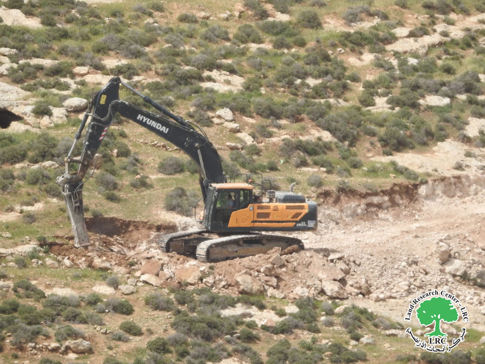 Settlers Ravaging Pastoral Lands to Establish a New Colonial Road in Adh Dhahiriya Town / West Hebron | LRC